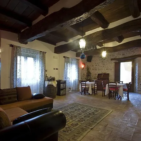 Casale Del Monsignore Bed and Breakfast 4*