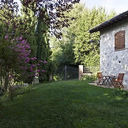 Casale Del Monsignore Bed and Breakfast 4*