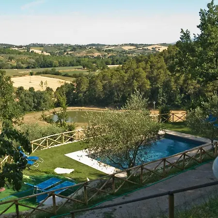 Casale Del Monsignore Bed and Breakfast 4*